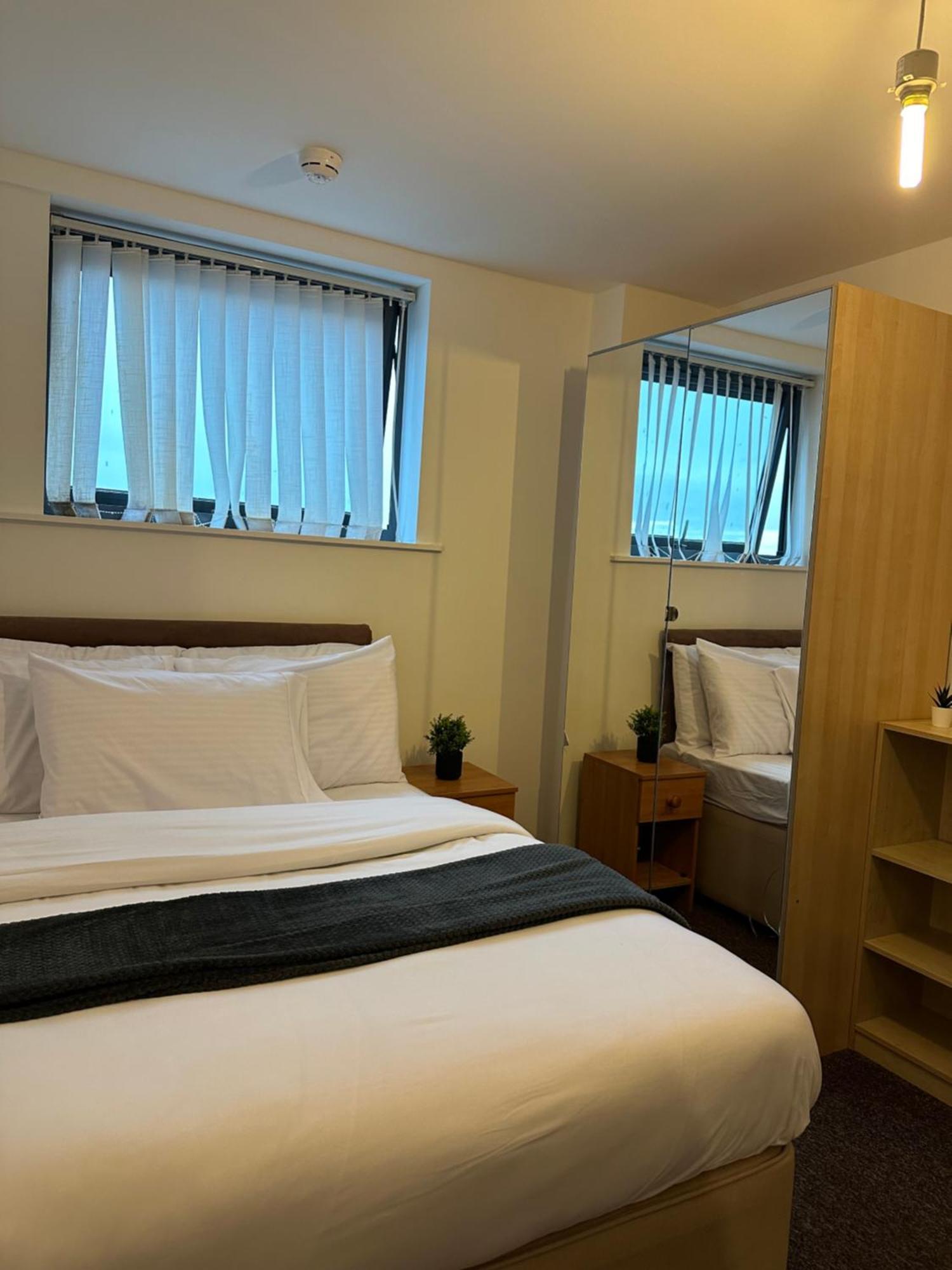 Centre 2 Bed 2 Bath With En-suite Liverpool